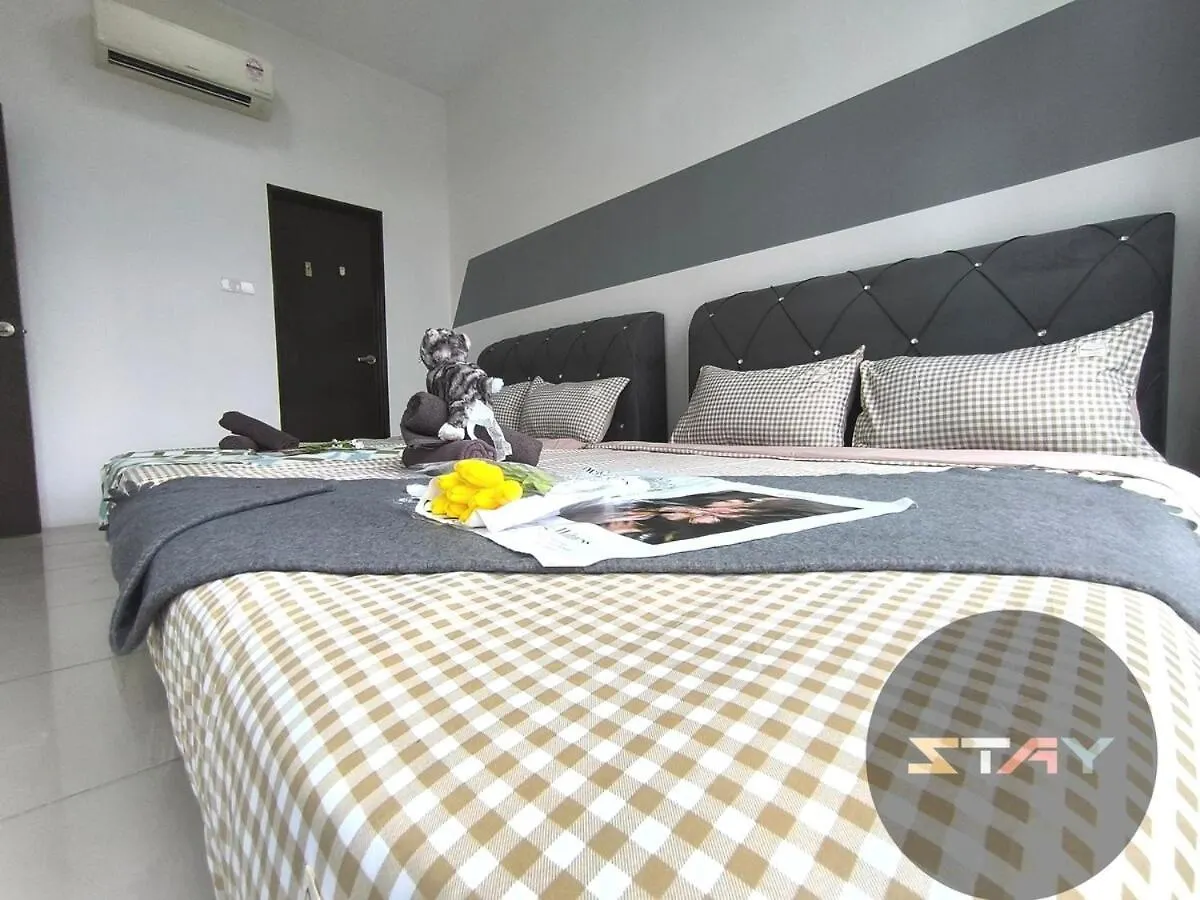8Scape Pool View Family Suites Netflix By Stay Johor Bahru 0*,