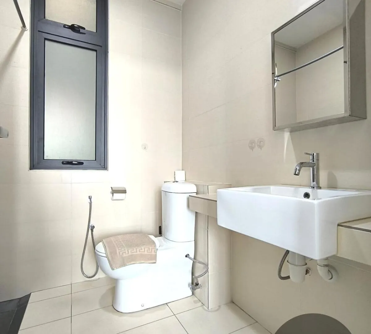 8Scape Pool View Family Suites Netflix By Stay Johor Bahru Apartment