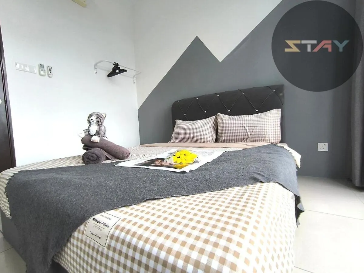 8Scape Pool View Family Suites Netflix By Stay Johor Bahru 0*,